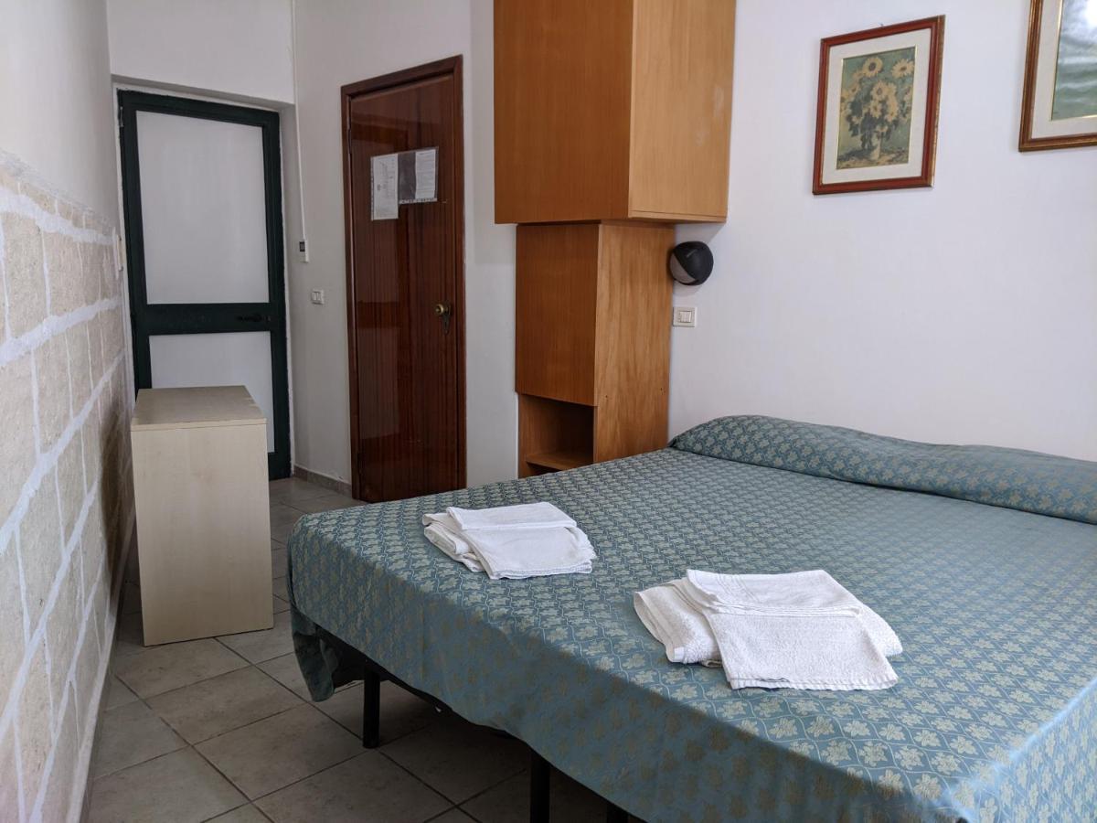 Albergo Casa Del Turista Torre dell'Orso Ngoại thất bức ảnh