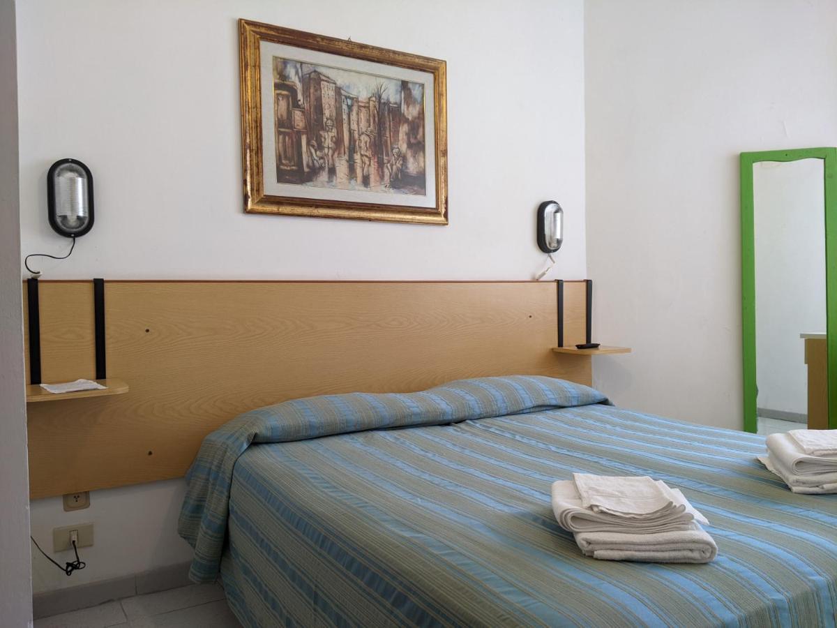 Albergo Casa Del Turista Torre dell'Orso Ngoại thất bức ảnh
