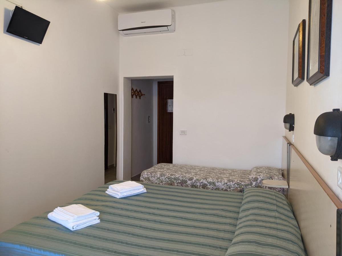 Albergo Casa Del Turista Torre dell'Orso Ngoại thất bức ảnh