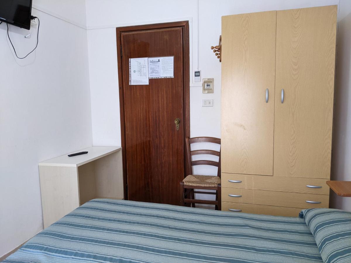 Albergo Casa Del Turista Torre dell'Orso Ngoại thất bức ảnh